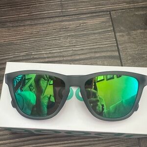 Goodr silverback squat mobility Sunglasses new in original box